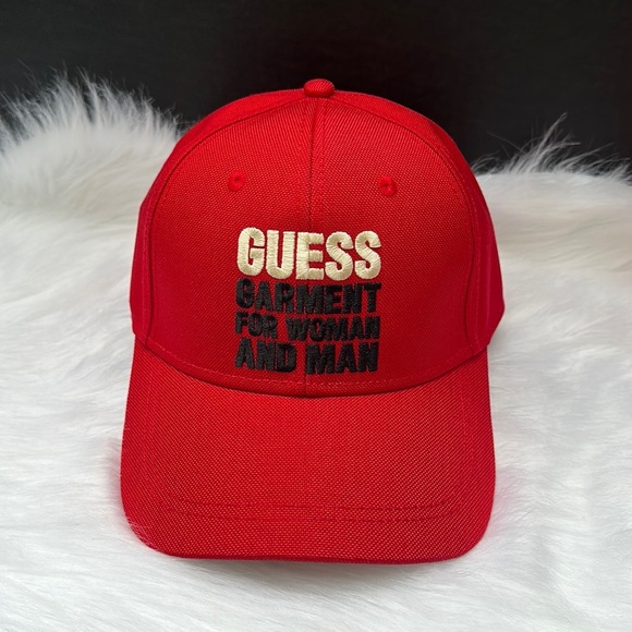 NEW GUESS MENS/UNISEX RED HAT - Picture 1 of 4